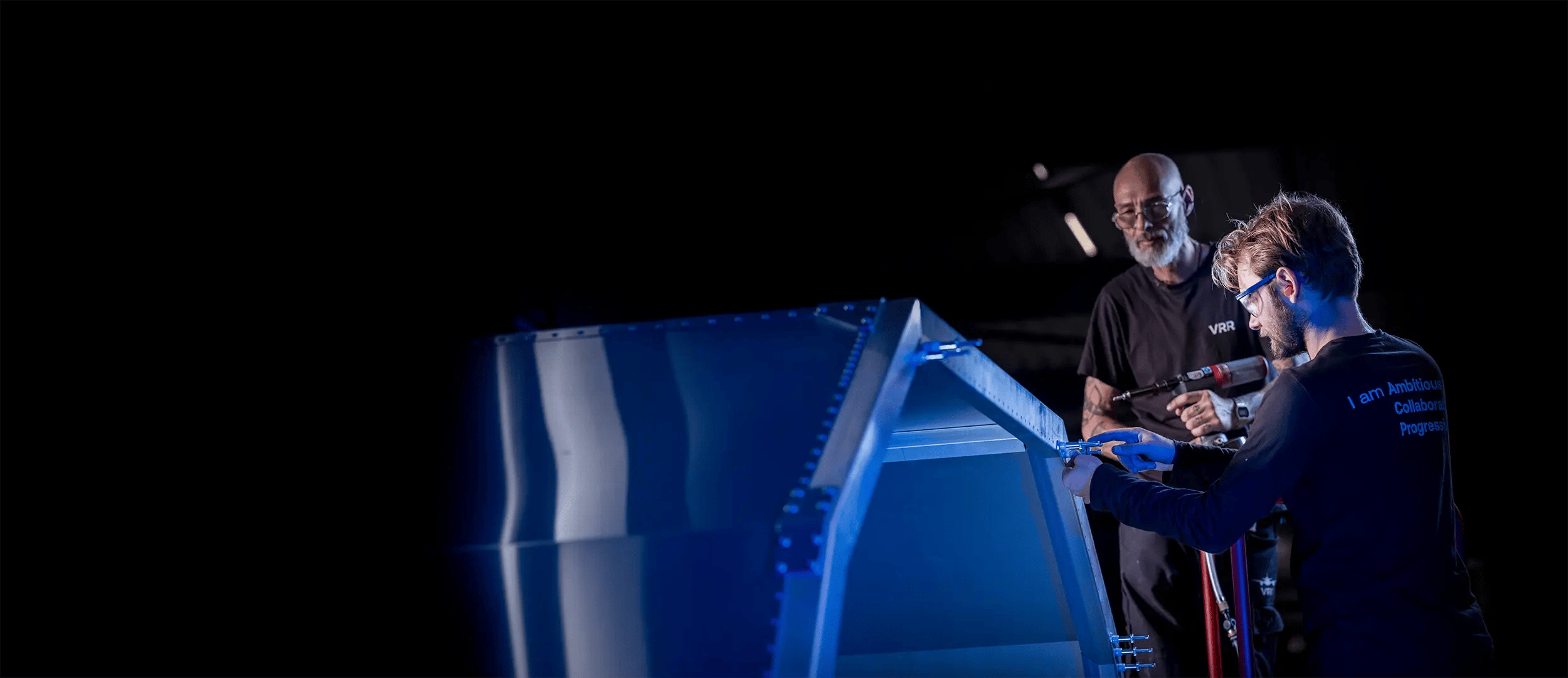 Header_VRR_AAY_Production_dark_1